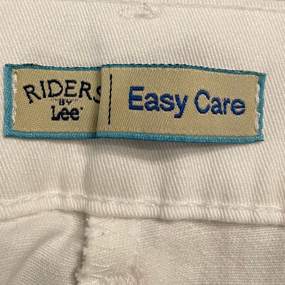 Lee Riders Easy Care white Capri pants, size 14 - Picture 3 of 10